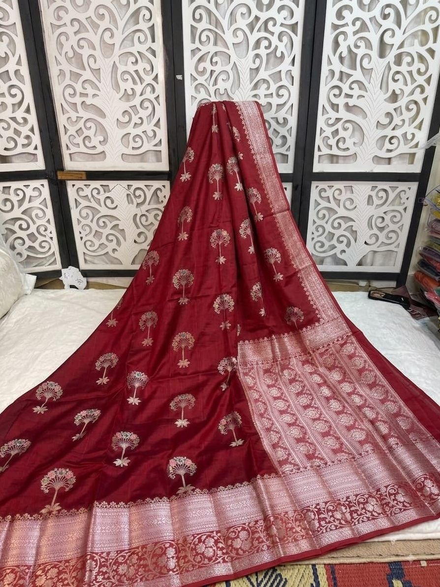 Chanderi Kalpavriksha Tree Motif, photograph 1 of 6